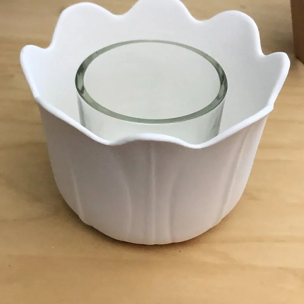 New PARTYLITE Garden Blossoms Ivory & Clear Votive Holder Pair - Picture 6 of 9